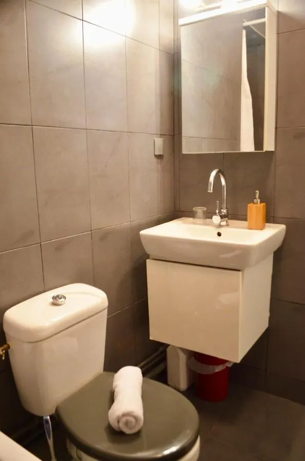 1 Bedroom Apartment In The Heart Of The Marais Area Paris Frankreich