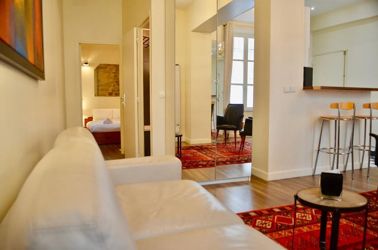1 Bedroom Apartment In The Heart Of The Marais Area Paris 0*,  Frankreich