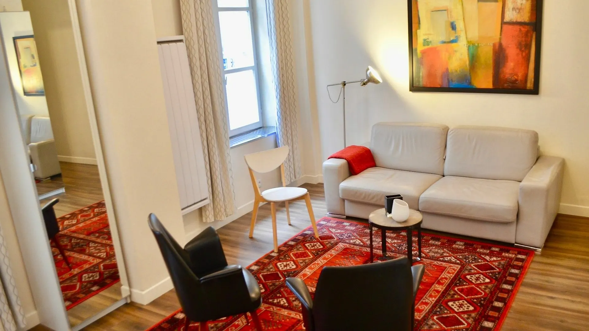 1 Bedroom Apartment In The Heart Of The Marais Area Paris