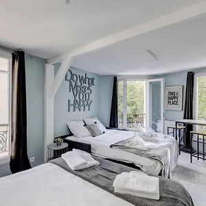 146 Philippe - A Apartment